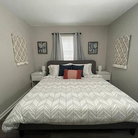 * Prime Place * Pet Friendly * King Bed * 더럼 외부 사진