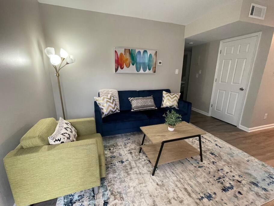 * Prime Place * Pet Friendly * King Bed * 더럼 외부 사진